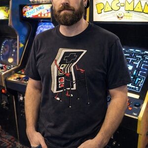 T-Shirt Threadless Retro Old Gamer Nintendo Video Game‎ Controller T Shirt XL